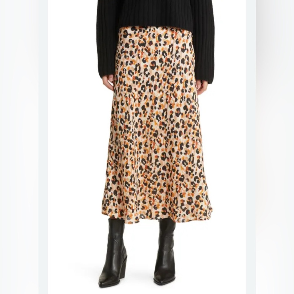 Animal Print Leopard Maxi Skirt in Peach and Black